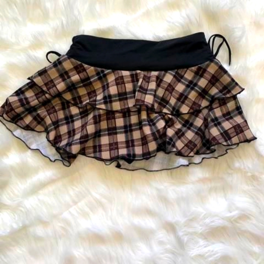 Plaid synched miniskirt